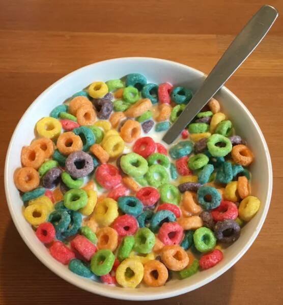 People Share Their Favorite Childhood Foods (25 pics)