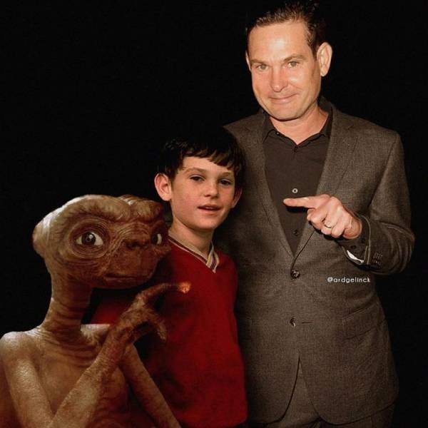 Actors And Actresses With Their Characters (23 pics)