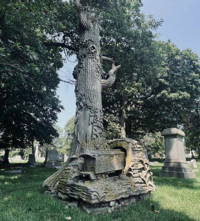 Weird And Unique Gravestones (19 pics)