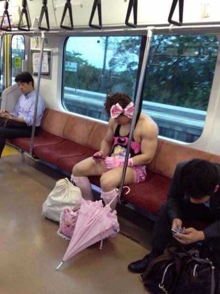 Weird Photos From Japan (40 pics)