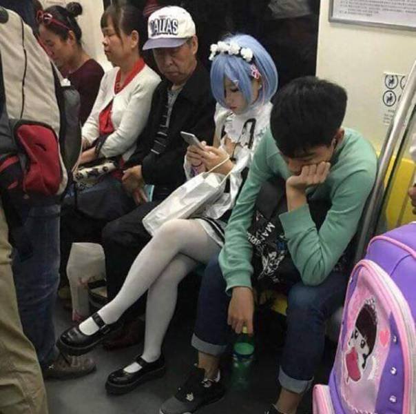 Weird Photos From Japan (40 pics)