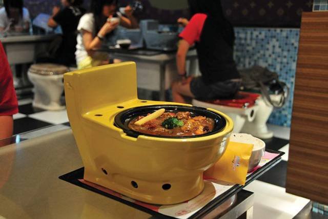 Weird Photos From Japan (40 pics)