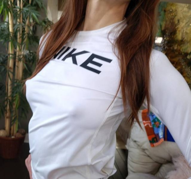 Braless Girls (47 pics)