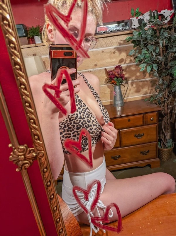 Selfie Girls (30 pics)