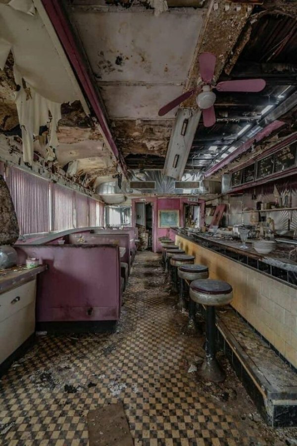 Creepy Photos (18 pics)