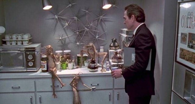 Unexpected Movie Details (24 pics)