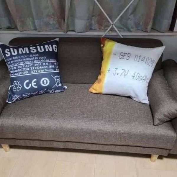 What Is Going On Here? (23 pics)
