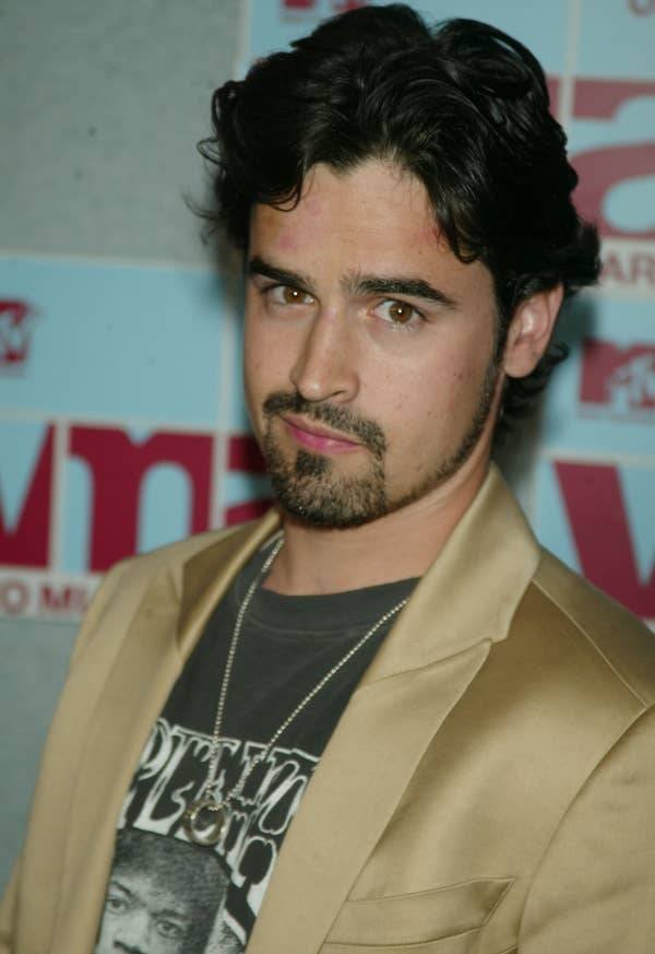 Celebrities Of The 2000's Then And Now (66 pics) Celebrities Of The 2000's Then And Now (66 pics)