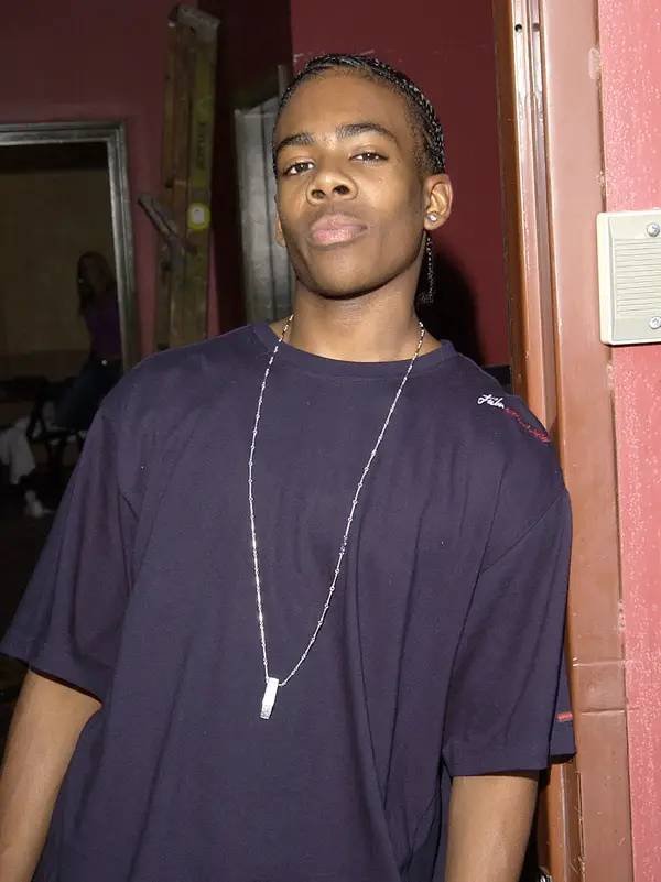 Celebrities Of The 2000's Then And Now (66 pics) Celebrities Of The 2000's Then And Now (66 pics)