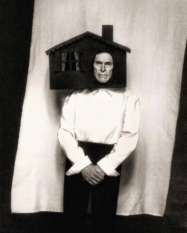 What Is Going On Here? (25 pics)