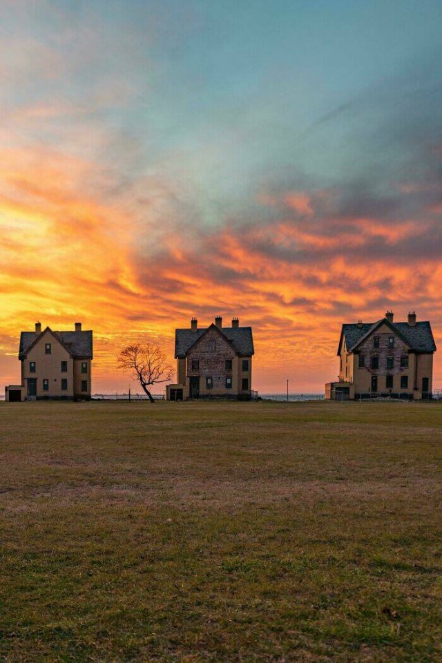 Beautiful Abandoned Places (24 pics) Beautiful Abandoned Places (24 pics)