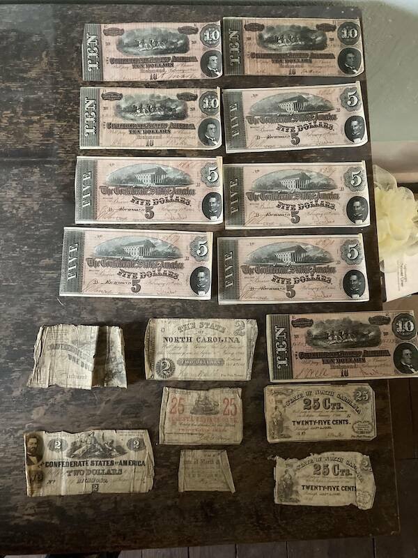 Unusual Finds In Houses (15 pics)
