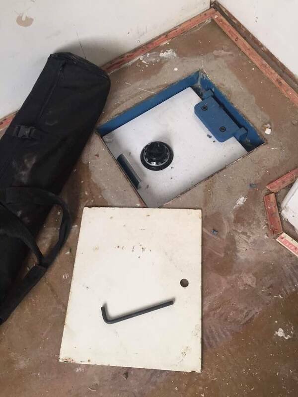 Unusual Finds In Houses (15 pics)