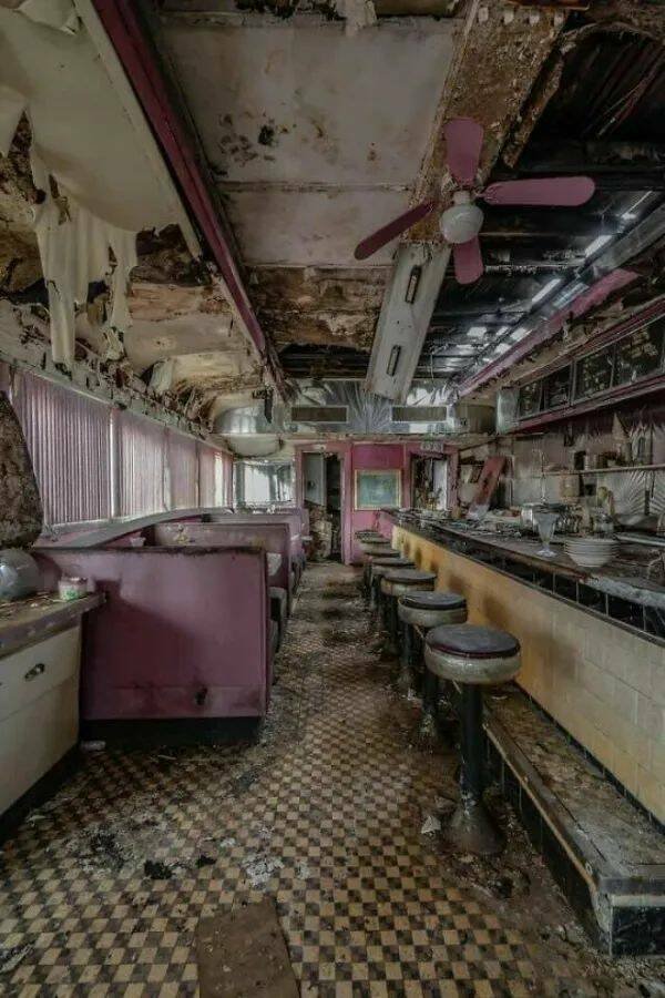 Creepy Photos (23 pics)