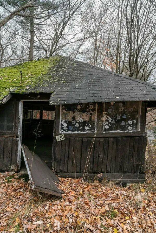 Creepy Photos (23 pics)