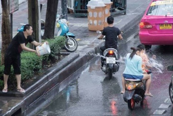 Annoying Finds And Situations (29 pics)