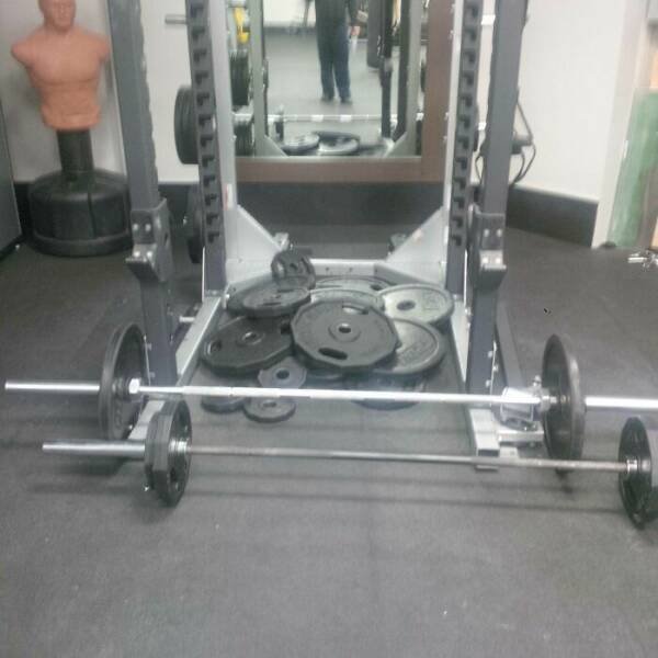 Annoying Finds From The Gym (19 pics)