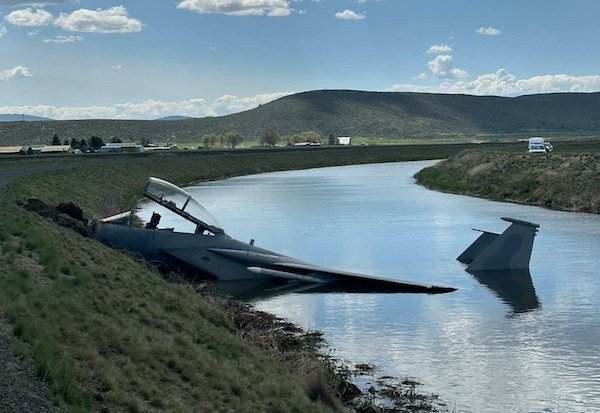 Bad Days Happen (35 pics)