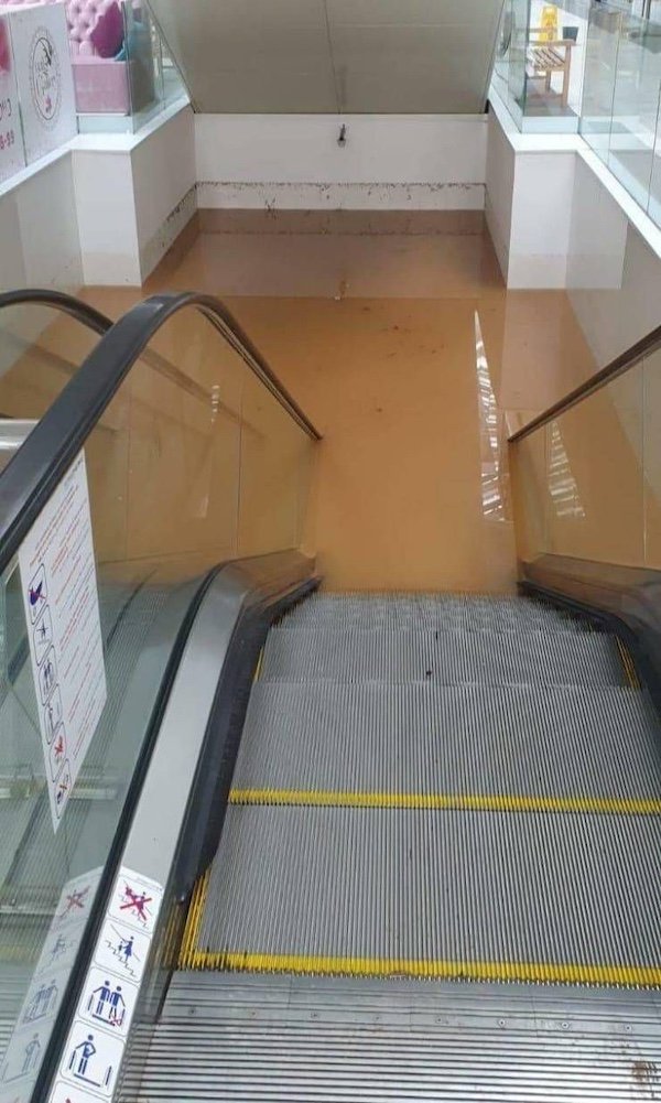 Bad Days Happen (35 pics)