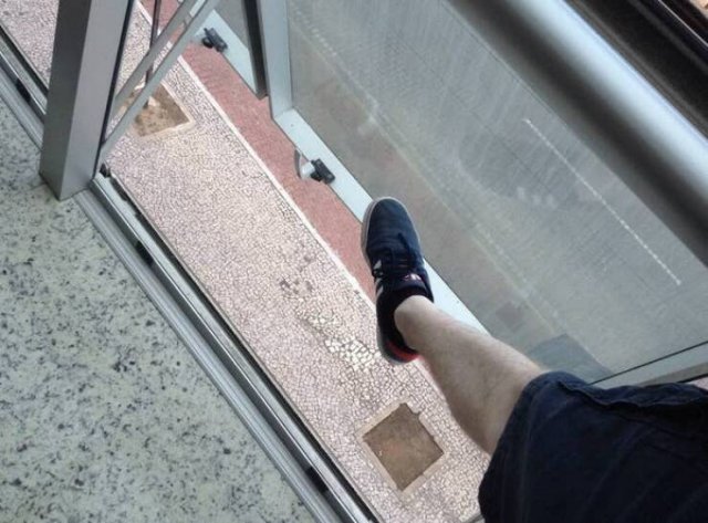 Dangerous Constructions (20 pics)