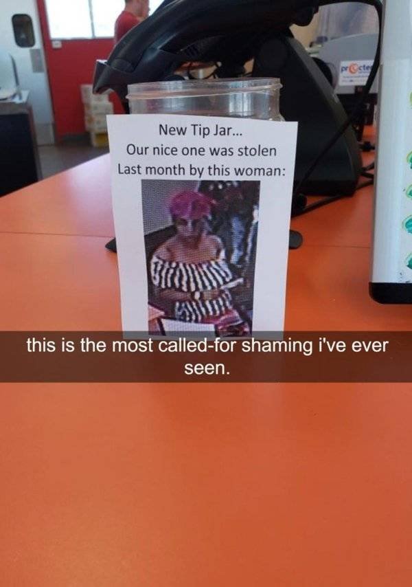 Annoying Customers (25 pics)