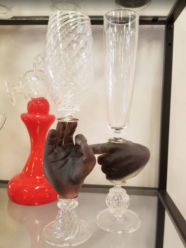What Is Going On Here? (54 pics)