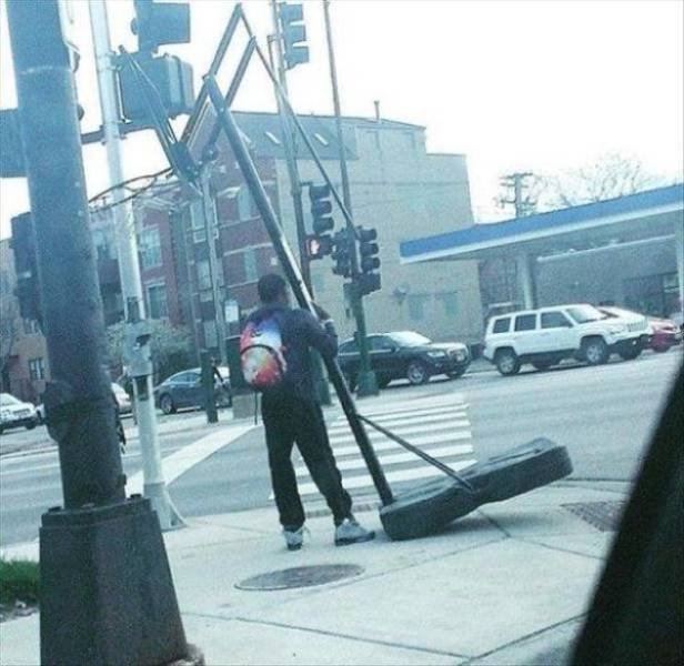 What Is Going On Here? (54 pics)