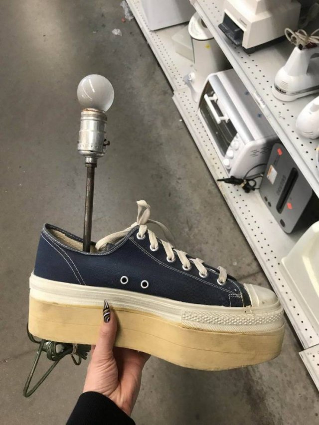 What Is Going On Here? (54 pics)