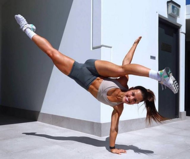 Sporty Girls (48 pics)