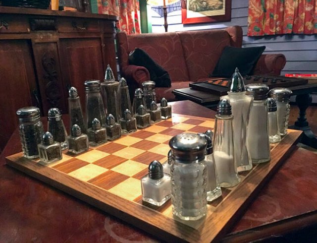 Creative Things In Bars And Restaurants (22 pics)