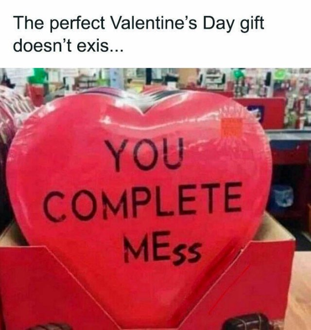 Finds In Thrift Shops And Jokes About It (24 pics)