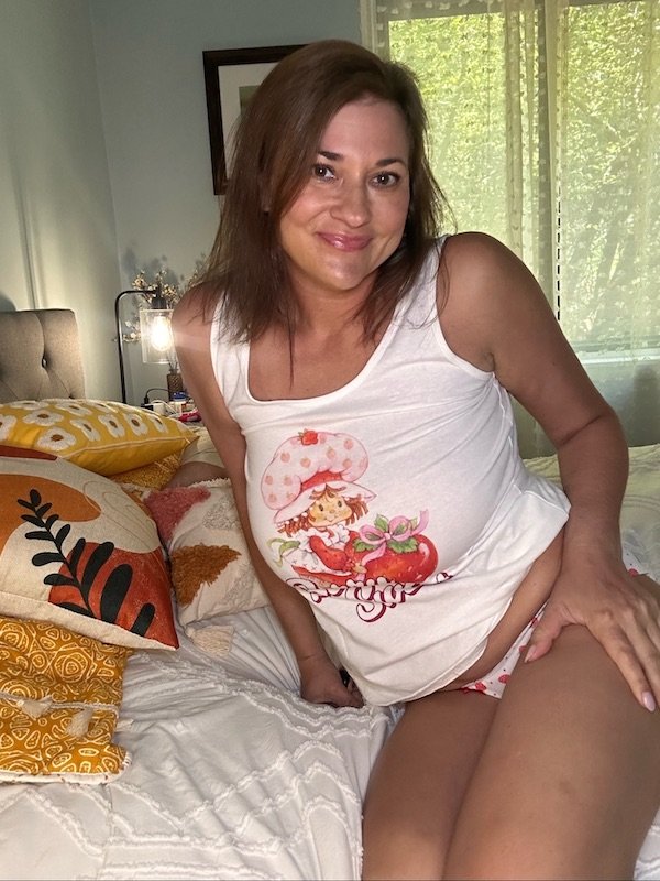 Girls In Pajamas (32 pics)