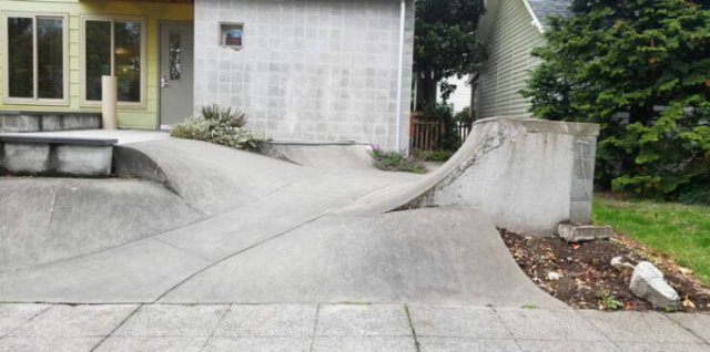 Stories About Hilarious Neighbors (25 pics)