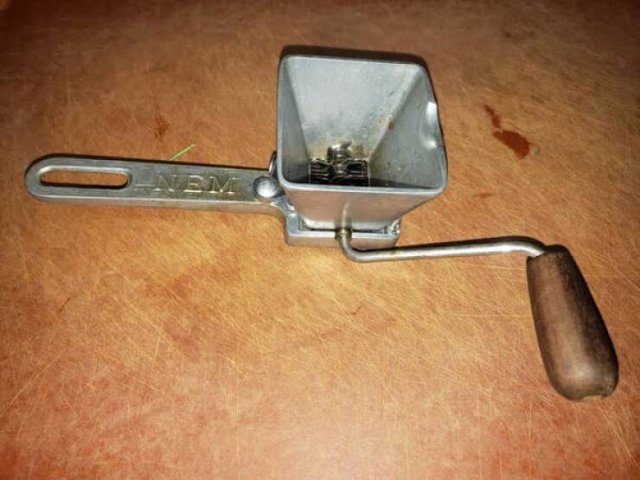 Cool Kitchen Tools From The Past (26 pics)