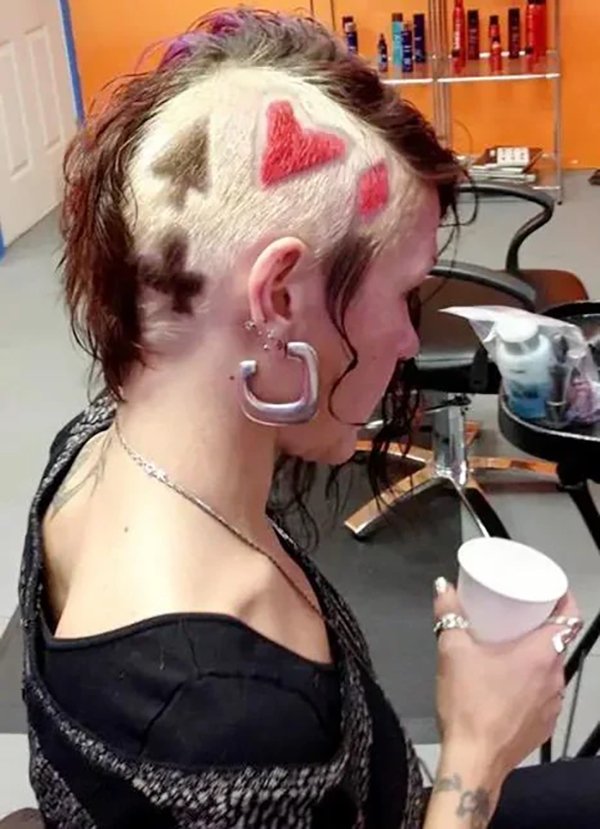 Terrible Haircuts (22 pics)