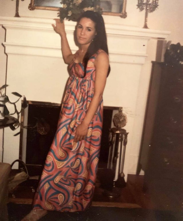 People Share Their Graduation Photos From The Past (20 pics)