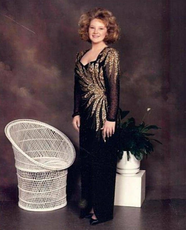 People Share Their Graduation Photos From The Past (20 pics)