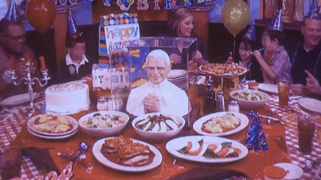 Crazy Birthday Cakes (16 pics)