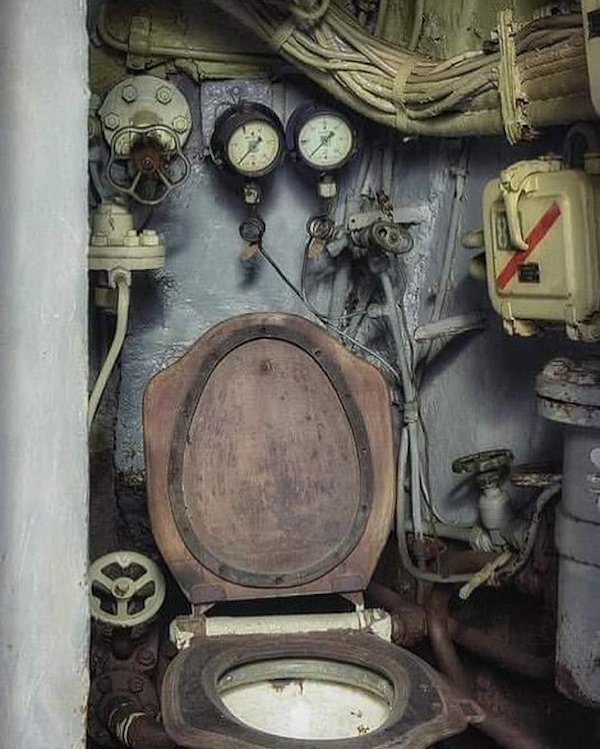 Awful Restrooms (27 pics)