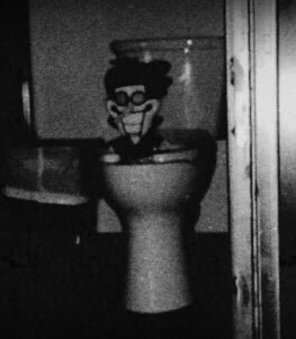 Awful Restrooms (27 pics)