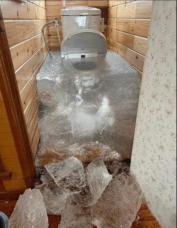 Awful Restrooms (27 pics)