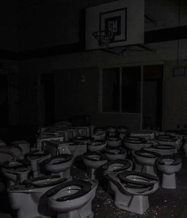 Awful Restrooms (27 pics)