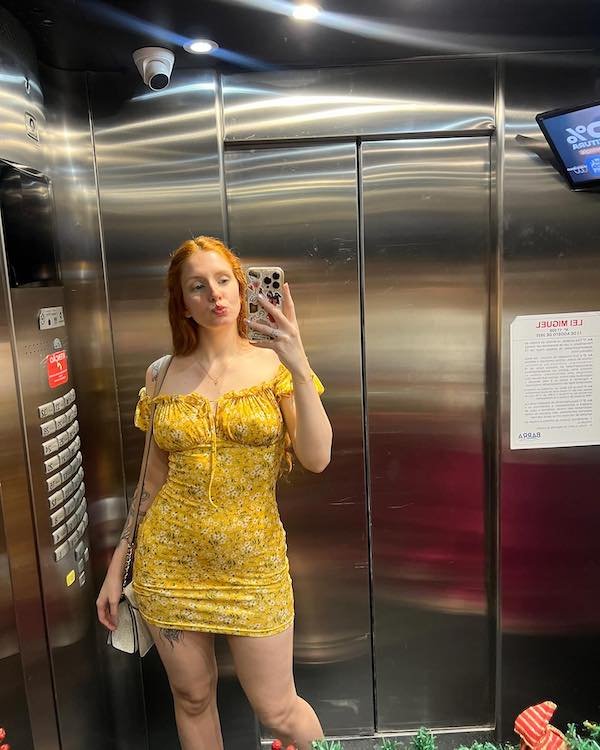 Girls In Sundresses (31 pics)