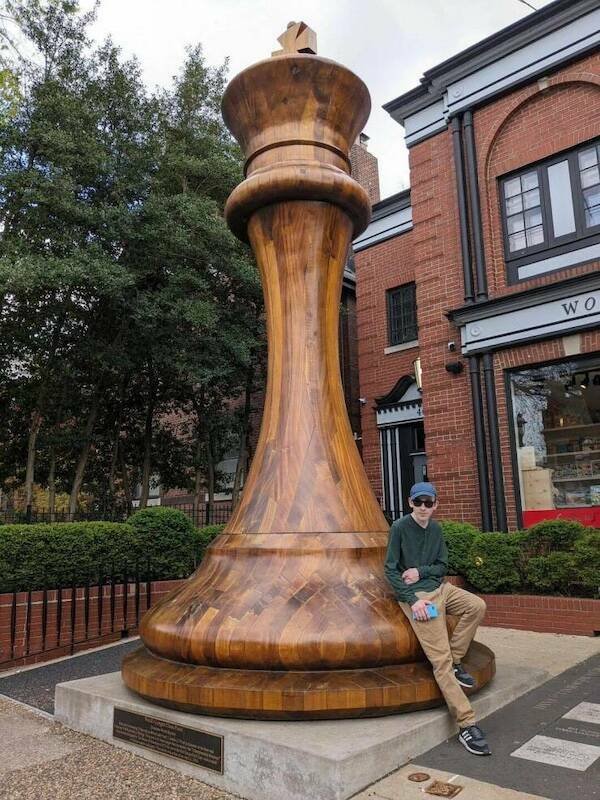 Giant Things (18 pics)