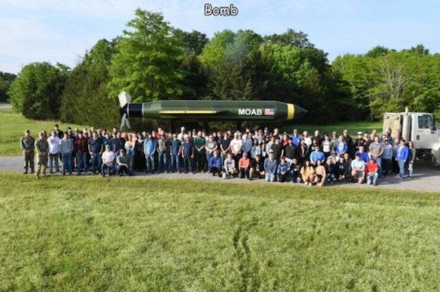 Giant Things (18 pics)