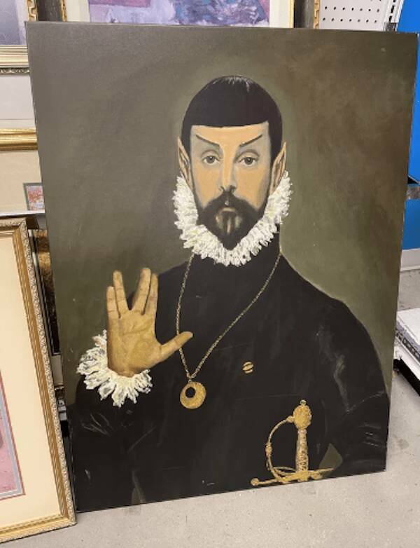 Odd Finds From Thrift Shops (21 pics)