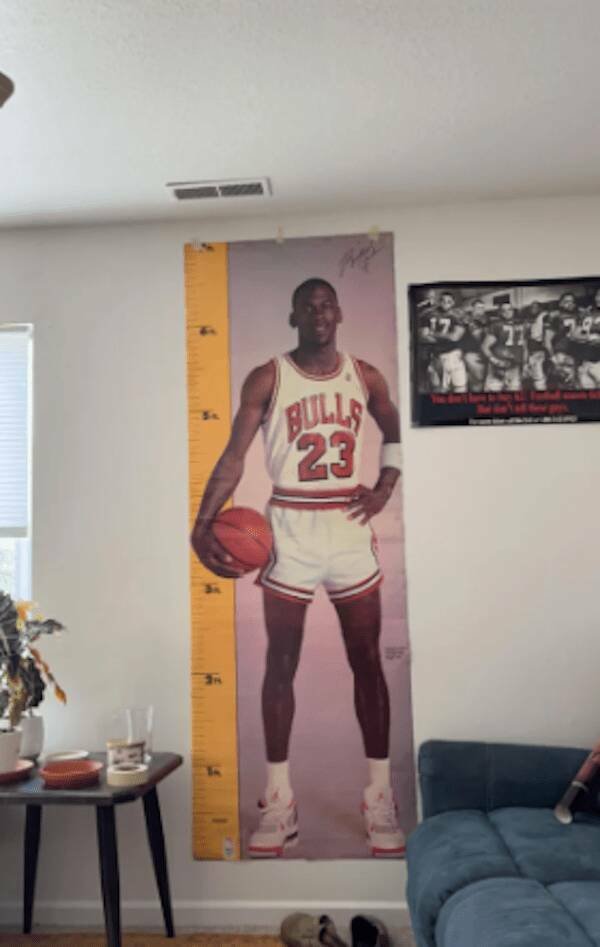 Odd Finds From Thrift Shops (21 pics)