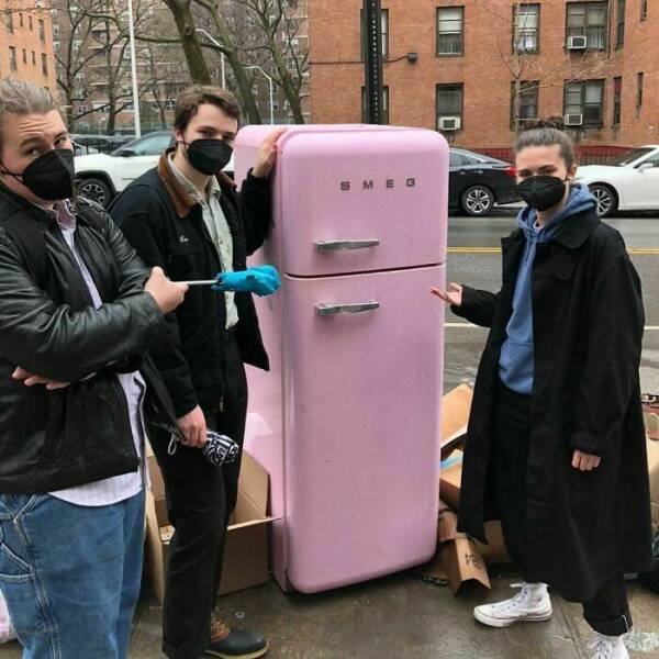 Cool Free Finds On The Street (25 pics)