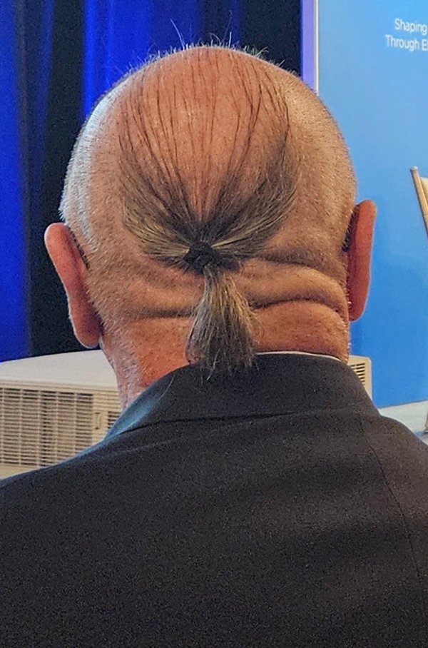 Awful Haircuts (24 pics)