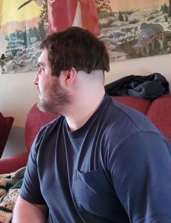 Awful Haircuts (24 pics)